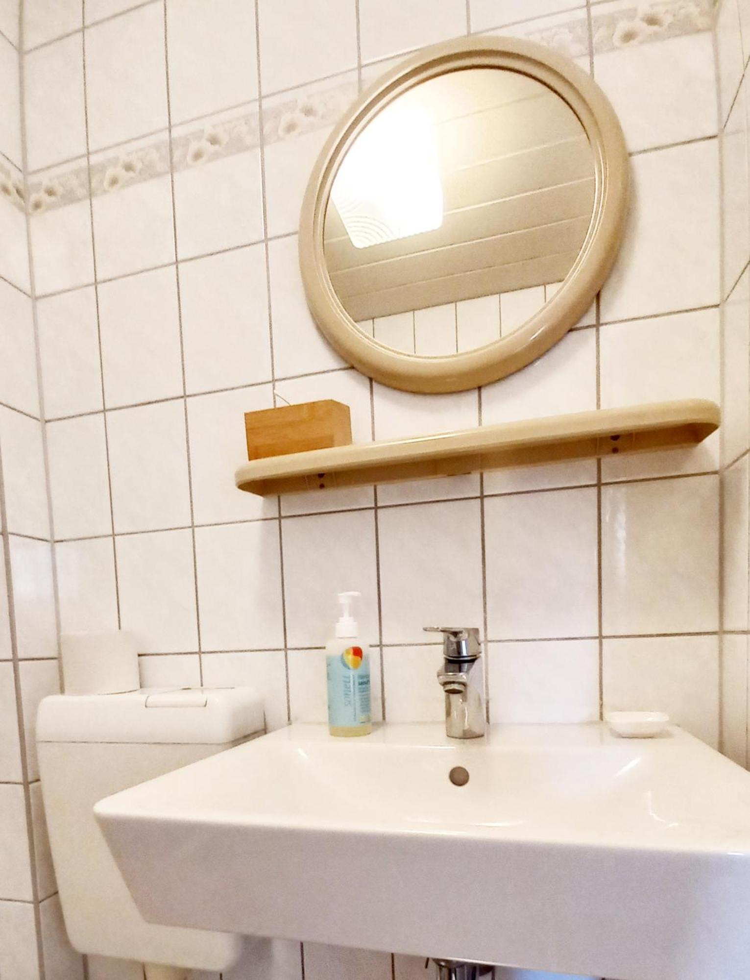 Triskele Haus - Oekologisches Gaestehaus Der Heilstaette Strelitz Neustrelitz Chambre photo